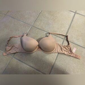 Victoria’s Secret Bra 32D